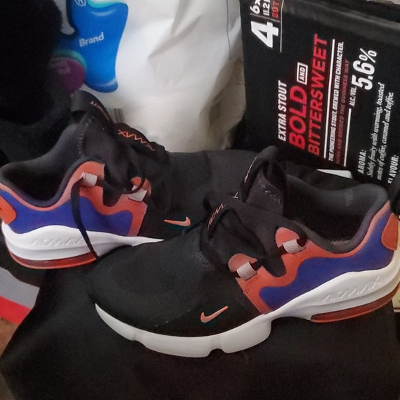 Youth/Kids .. Nike Air Max - Picture 3 of 4